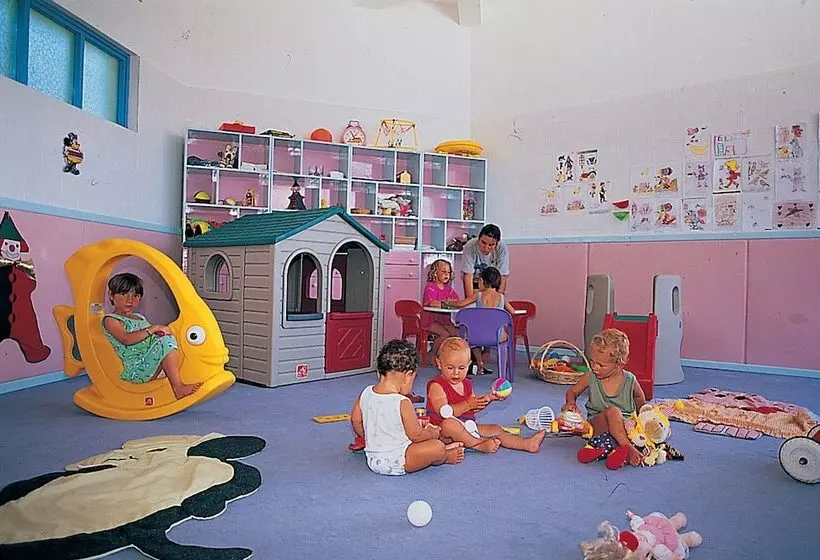 M.c Beach Park Resort Hotel   All Inclusive