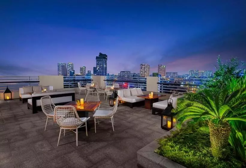 Hotel New World Saigon