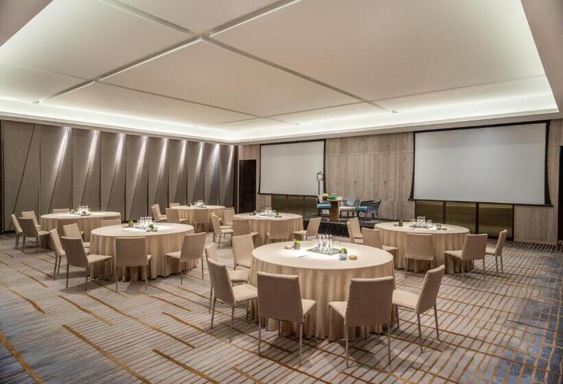 هتل New World Saigon