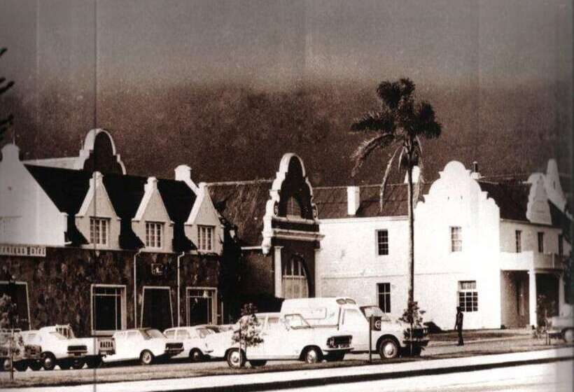 בית מלון כפרי Premier Express Inn George