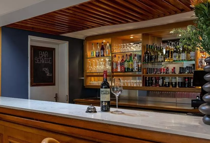 Отель Premier Express Inn George