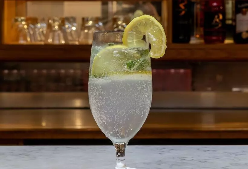 Отель Premier Express Inn George