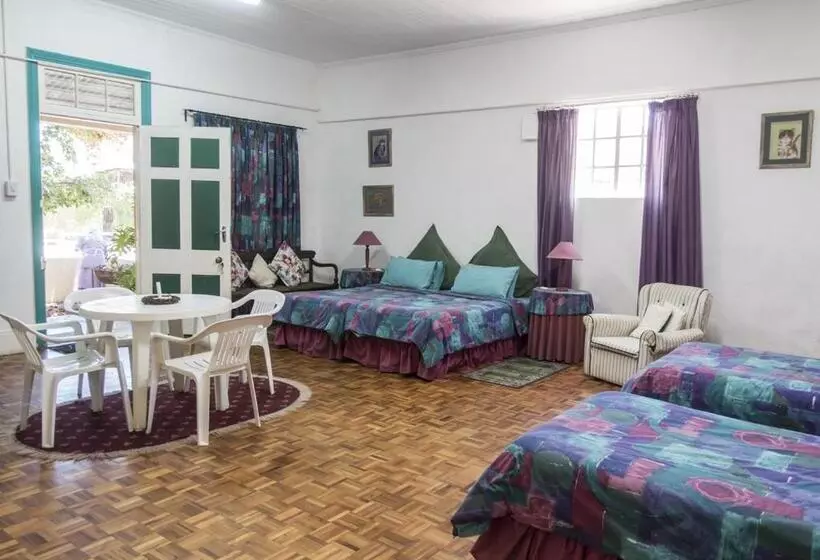 هتل Sandflats B&b Self Catering