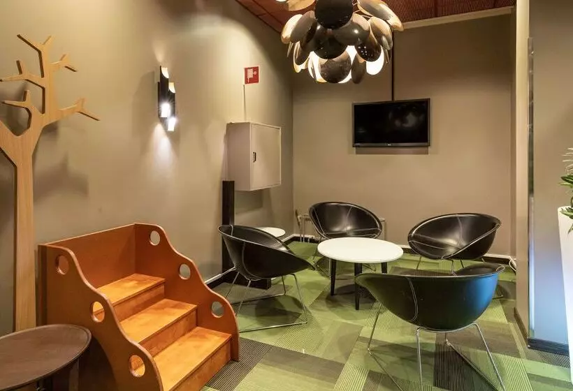 호텔 Scandic Tampere Koskipuisto