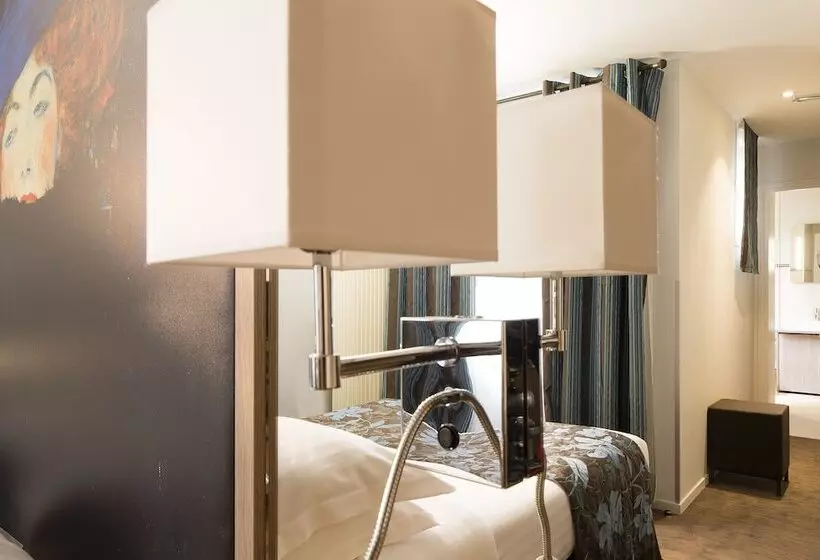 هتل Turenne Le Marais