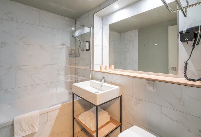 Sure Hotel By Best Western Rochefort Sur Mer