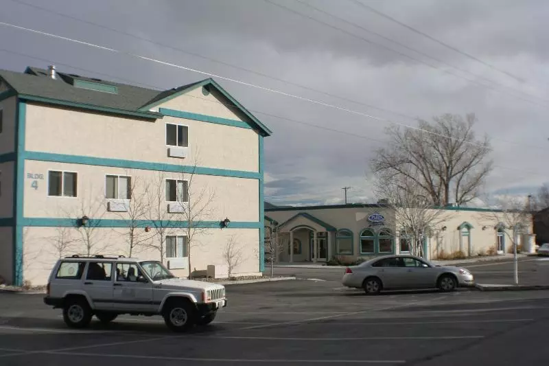 Отель Carson City Plaza