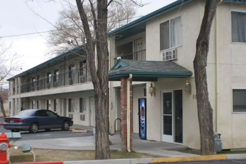 Отель Carson City Plaza