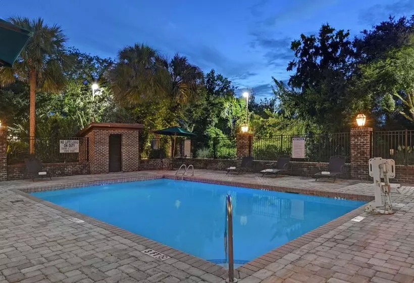 هتل Hampton Inn Charleston/mount Pleasant Patriots Point