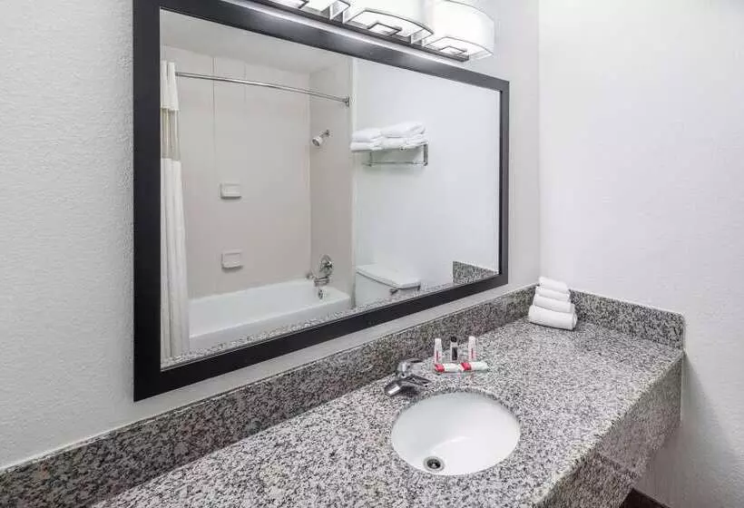 בית מלון כפרי Howard Johnson By Wyndham Beaufort/parris Island