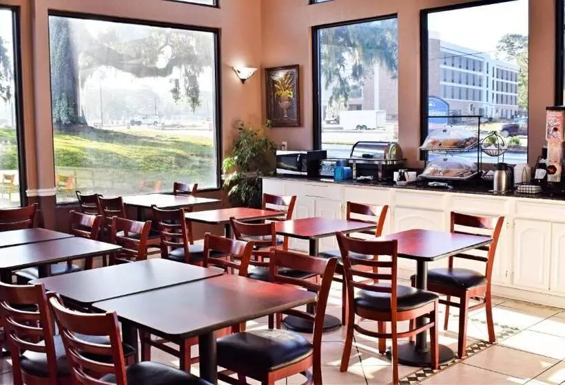 בית מלון כפרי Howard Johnson By Wyndham Beaufort/parris Island