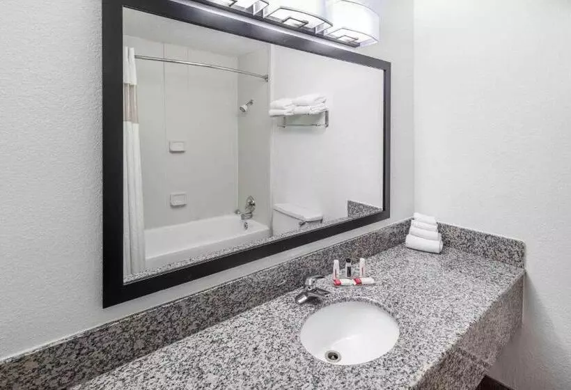 בית מלון כפרי Howard Johnson By Wyndham Beaufort/parris Island