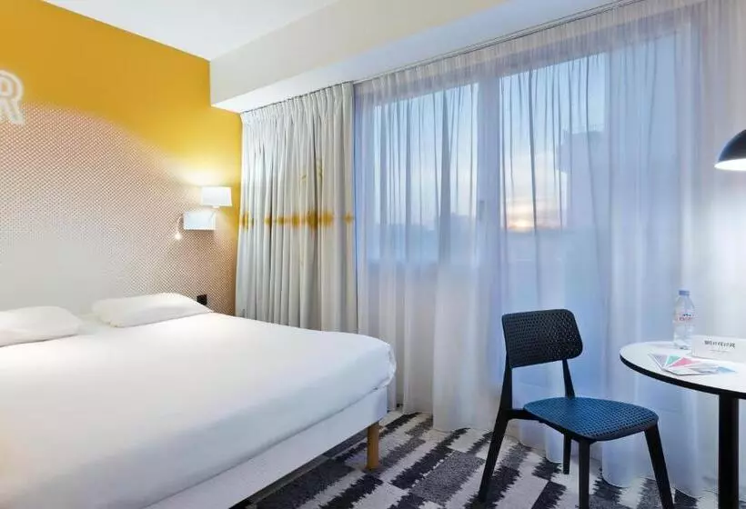 Отель Ibis Styles Massy Opéra