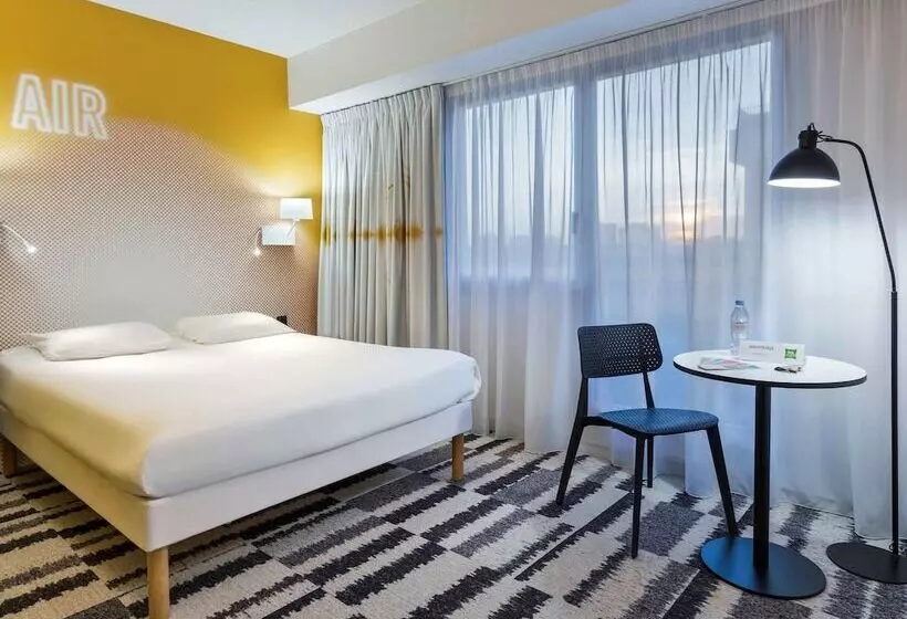 Отель Ibis Styles Massy Opéra