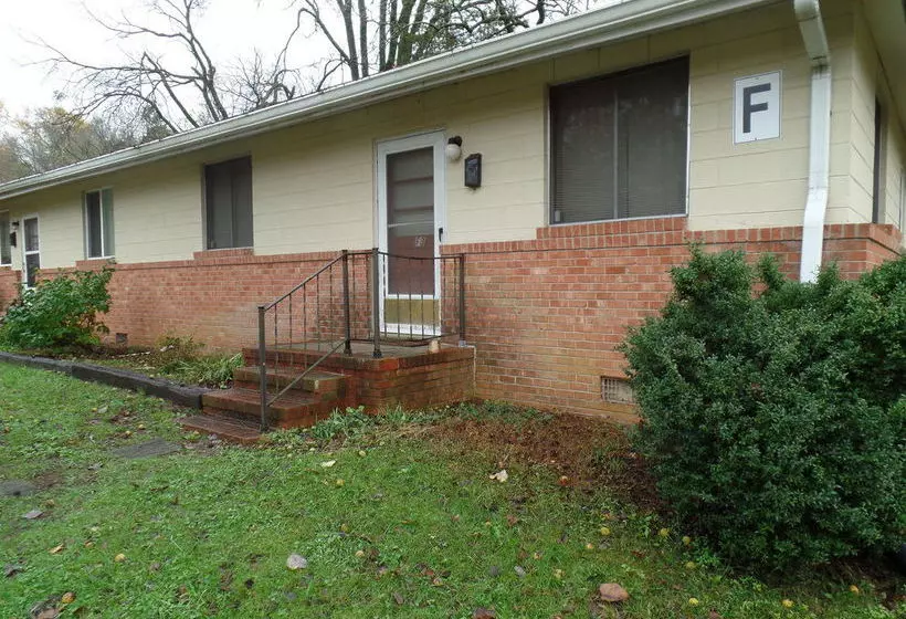 호텔 InnTown Chapel Hill