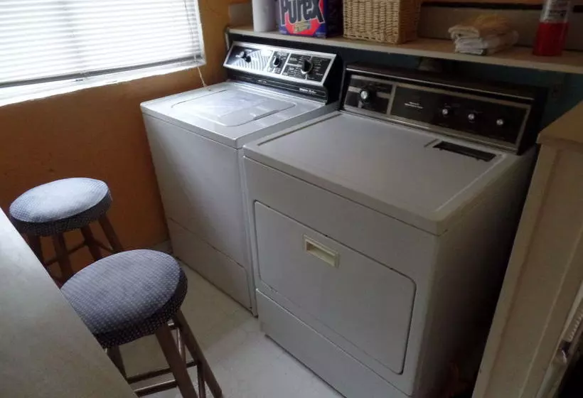 호텔 InnTown Chapel Hill