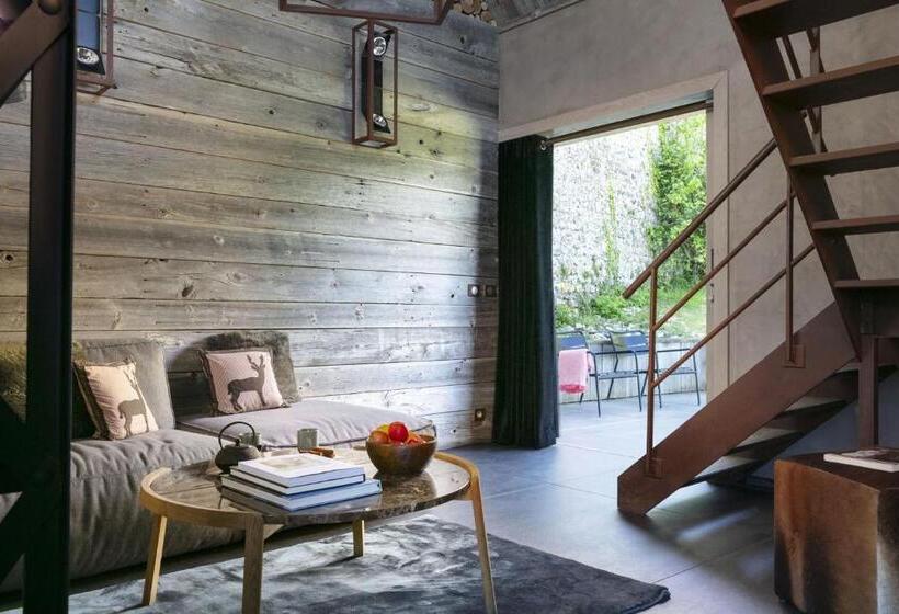 هتل La Chaumière