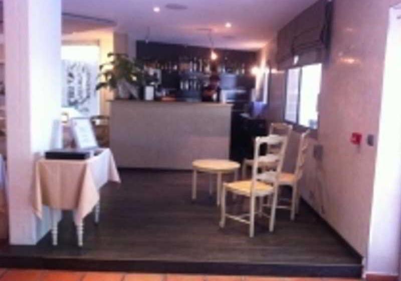 هتل Le Mas Des Ecureuils