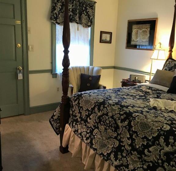 호텔 Parsonage Inn Bed And Breakfast