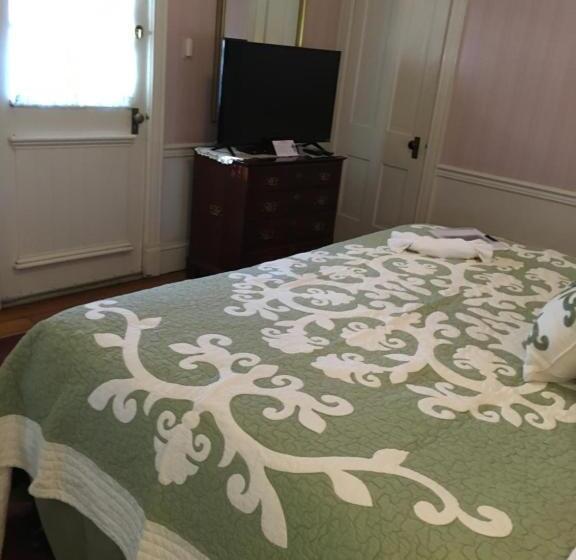 호텔 Parsonage Inn Bed And Breakfast