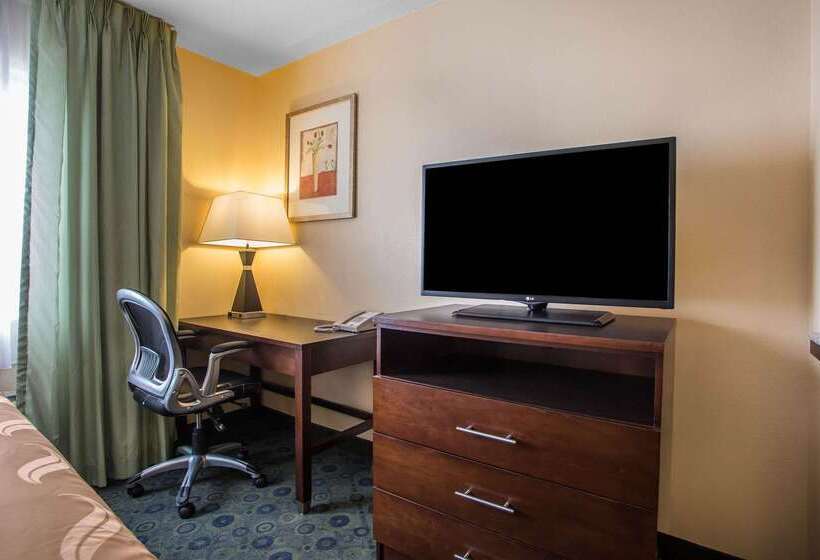 هتل Quality Inn & Suites Bloomington I 55 And I 74