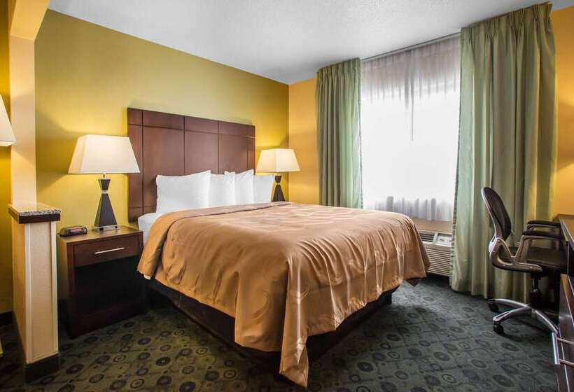 هتل Quality Inn & Suites Bloomington I 55 And I 74