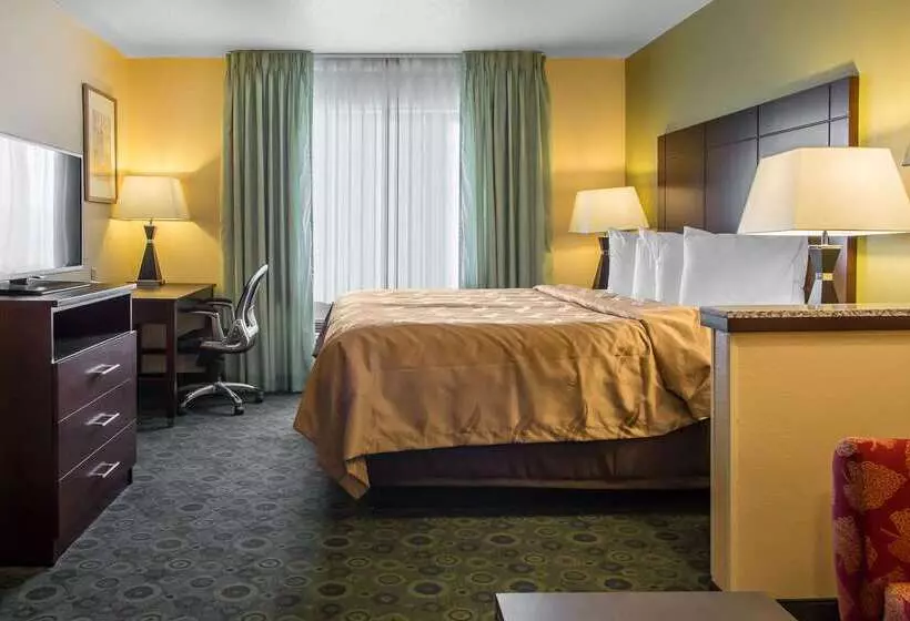 호텔 Quality Inn & Suites Bloomington I 55 And I 74