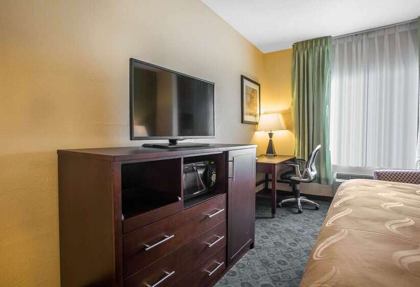 هتل Quality Inn & Suites Bloomington I 55 And I 74