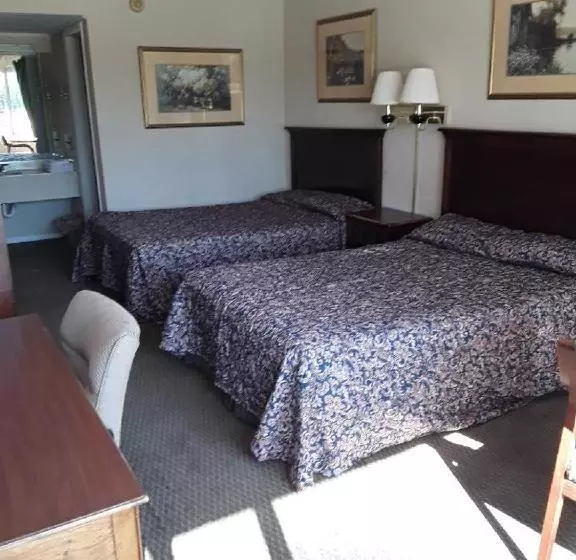 בית מלון כפרי Regency Inn Fayetteville/fort Bragg