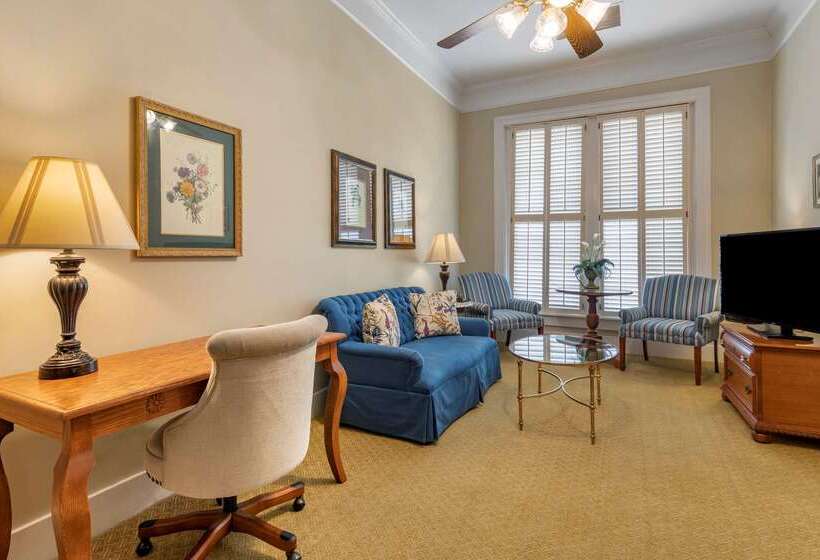 Windsor Hotel, Ascend Hotel Collection