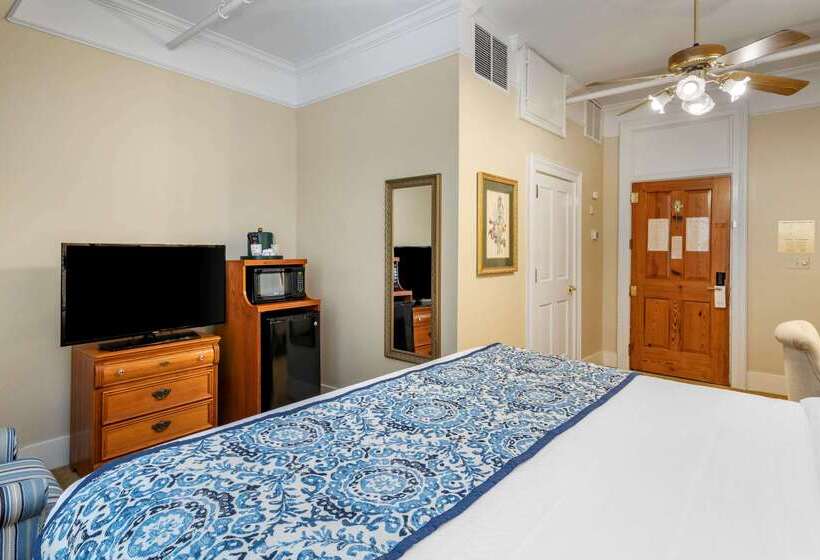 Windsor Hotel, Ascend Hotel Collection