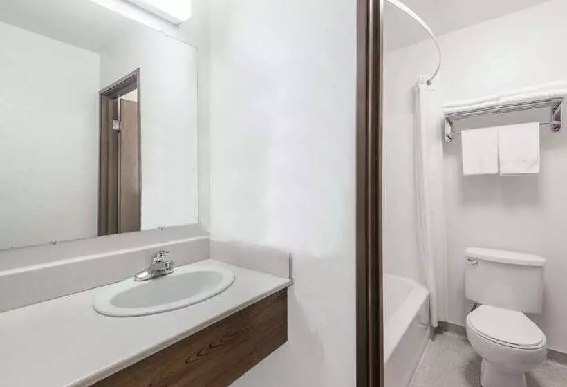 مُتل Super 8 By Wyndham Missoula/reserve St