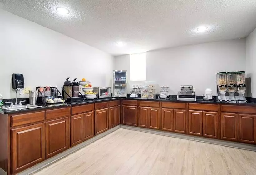 모텔 The Townhouse Inn