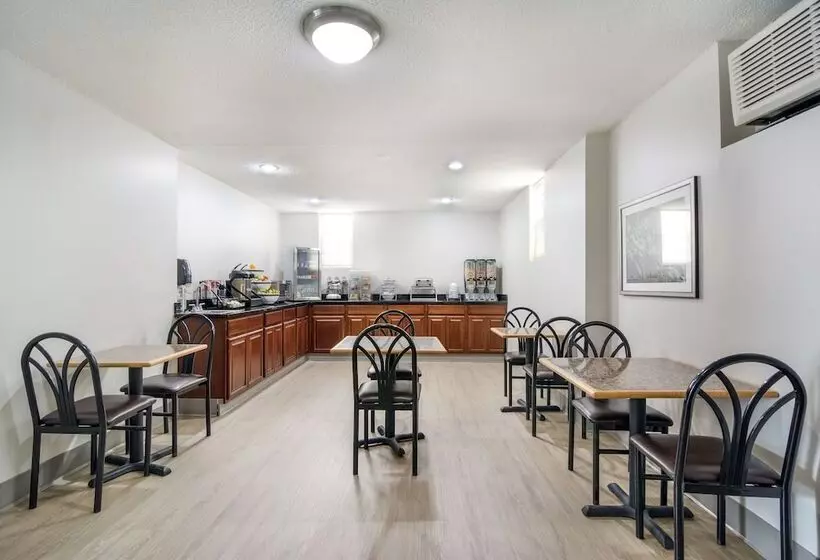 모텔 The Townhouse Inn