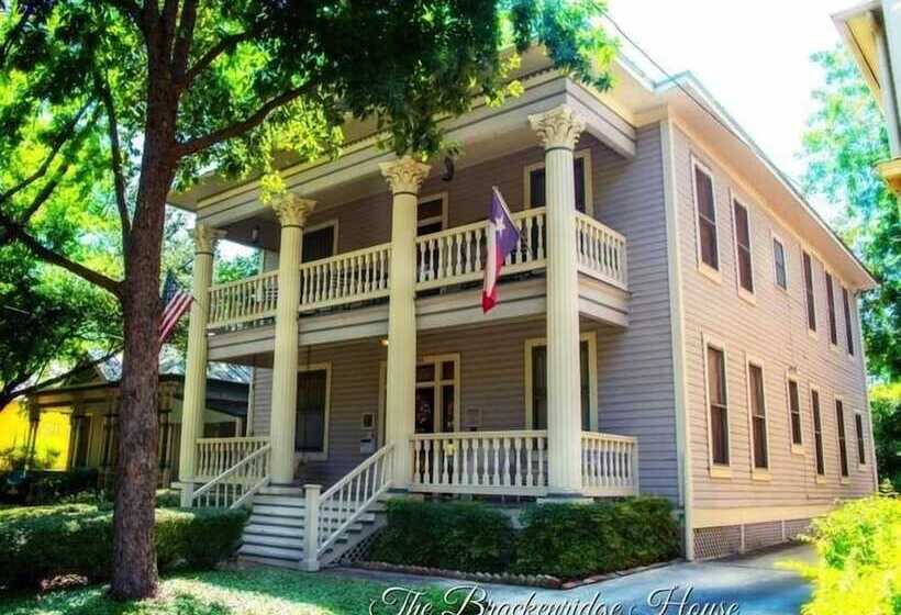 Brackenridge House Bed & Breakfast