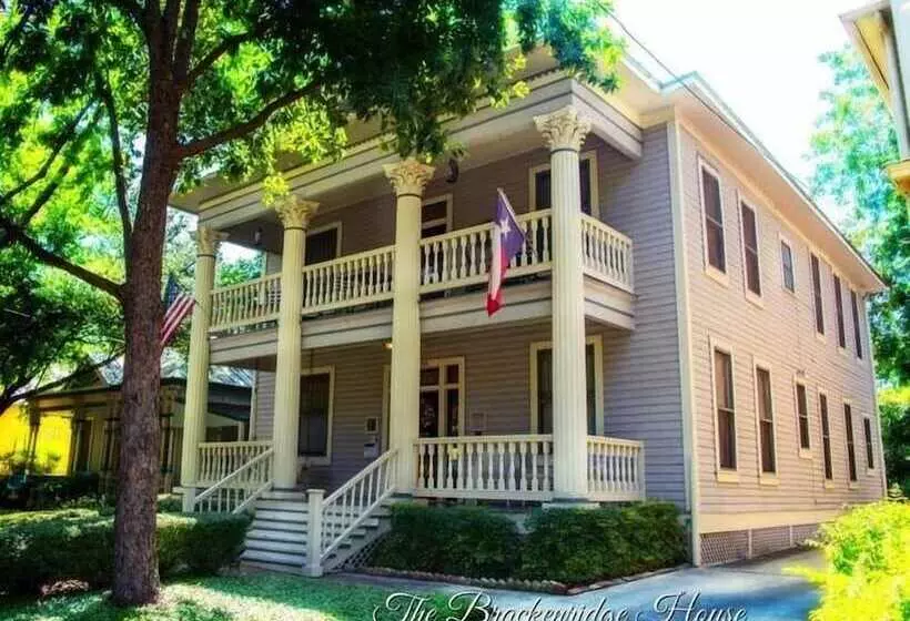 Brackenridge House Bed & Breakfast