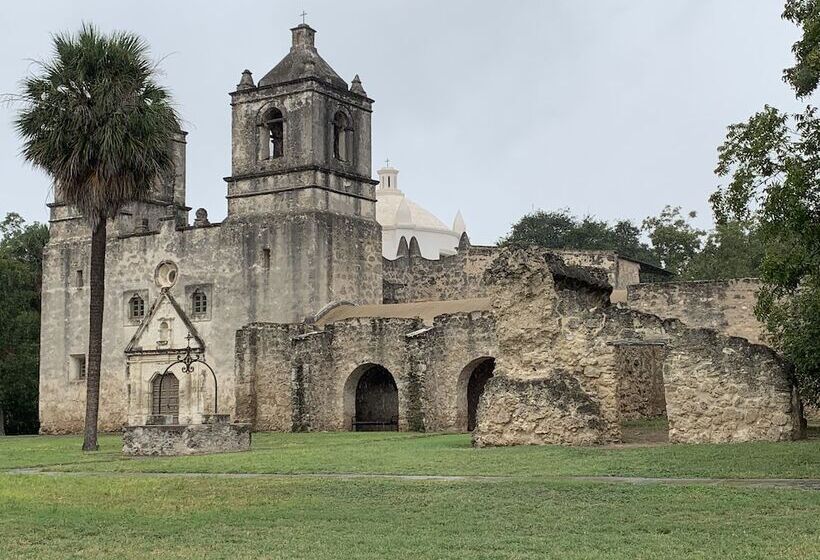 Brackenridge House Bed & Breakfast
