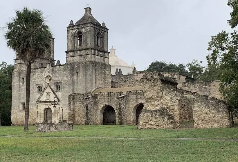 Brackenridge House Bed & Breakfast
