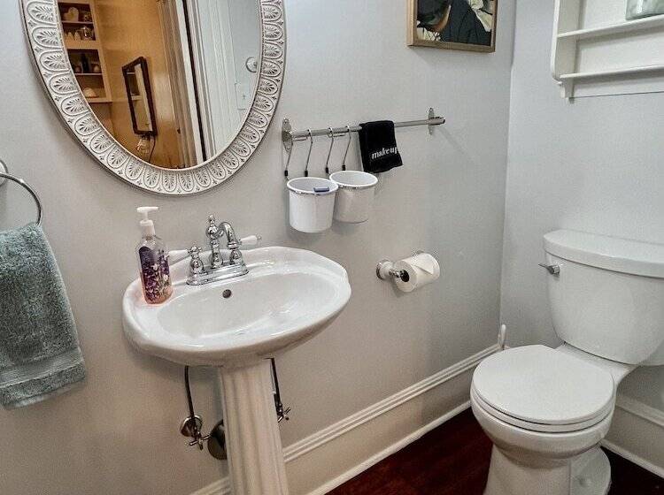 Brackenridge House Bed & Breakfast