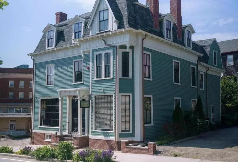 Отель The Burbank Rose Inn