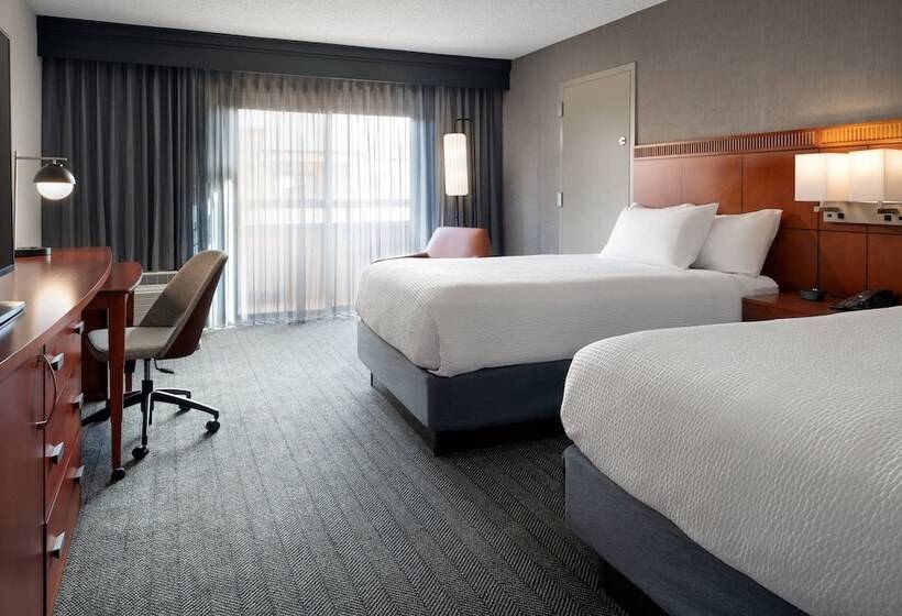 فندق Courtyard By Marriott Palm Springs