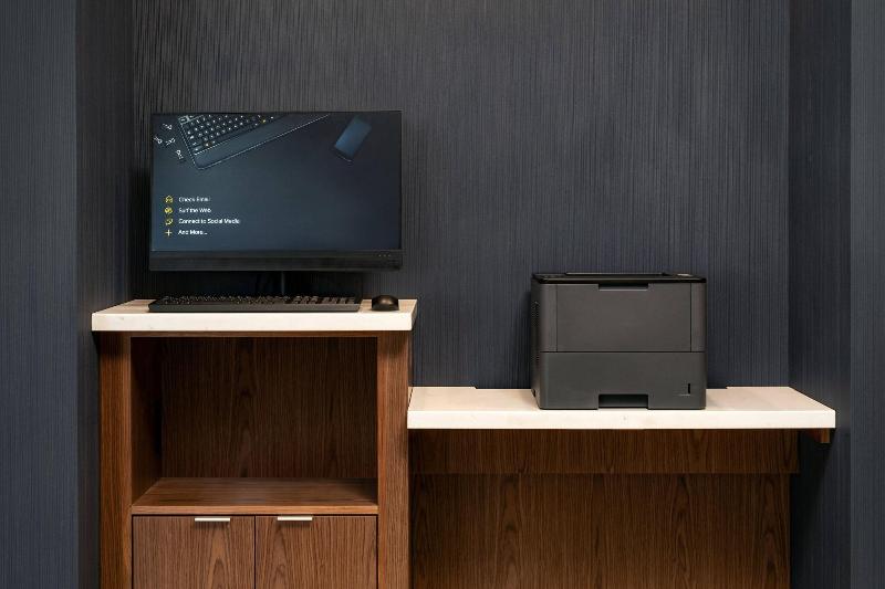 فندق Courtyard By Marriott Palm Springs