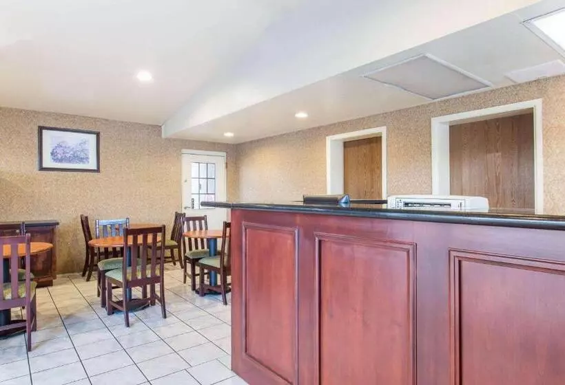 בית מלון כפרי Days Inn By Wyndham Mesa East