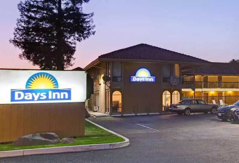 酒店 Days Inn By Wyndham San Jose Convention Center