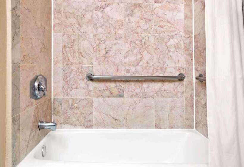 Otel Days Inn By Wyndham San Jose Convention Center