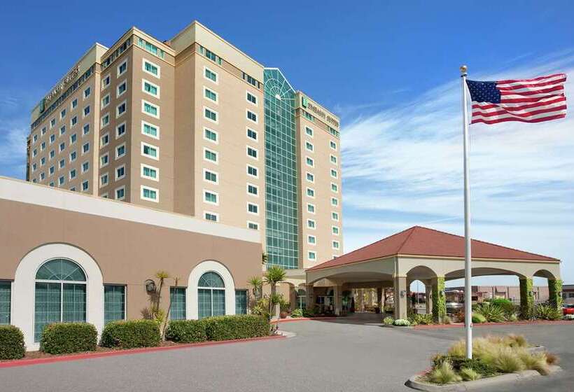 هتل Embassy Suites By Hilton Monterey Bay Seaside