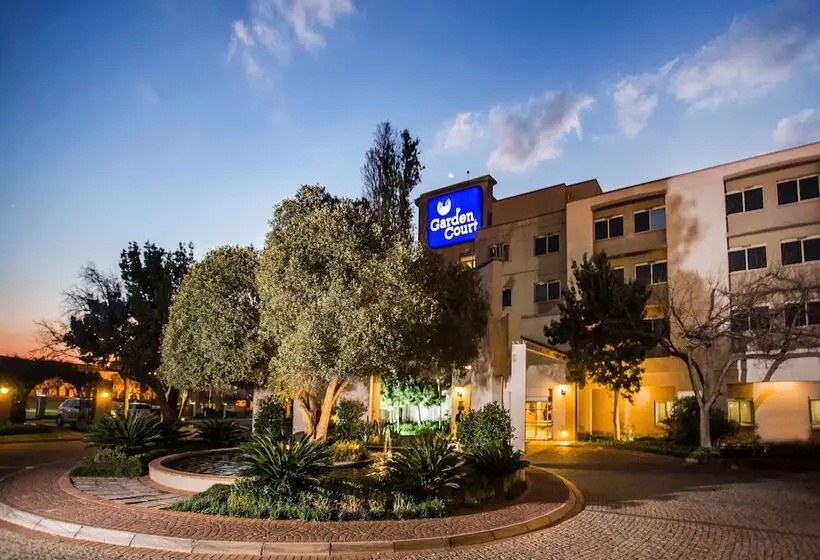 هتل Garden Court Eastgate