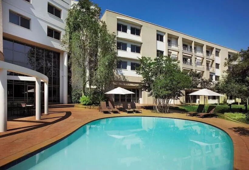 هتل Garden Court Eastgate