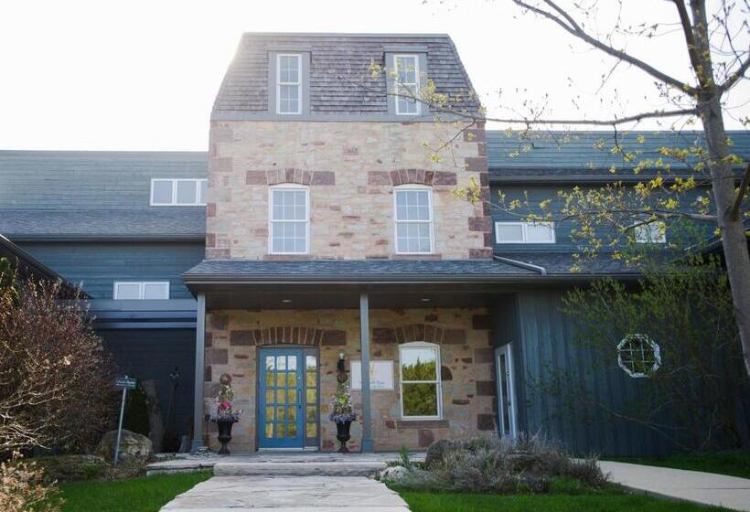 Отель Millcroft Inn & Spa