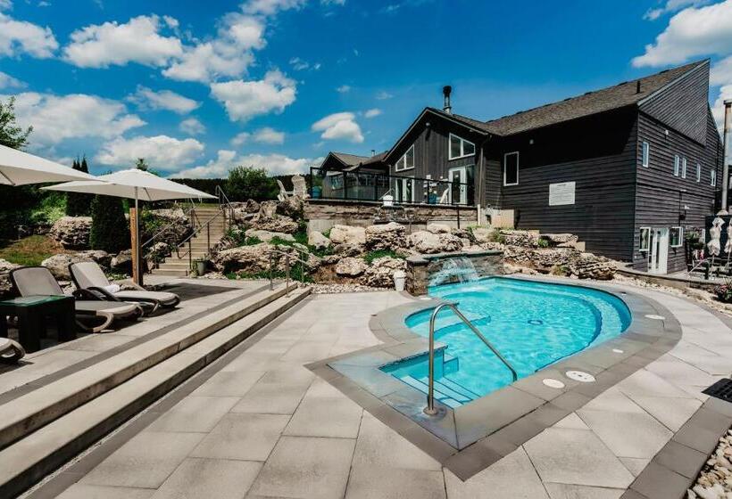 Отель Millcroft Inn & Spa